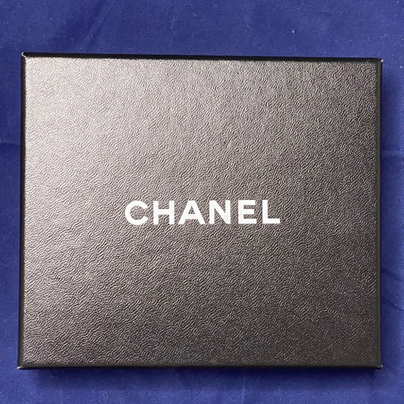 Chanel - Picture 8 of 8